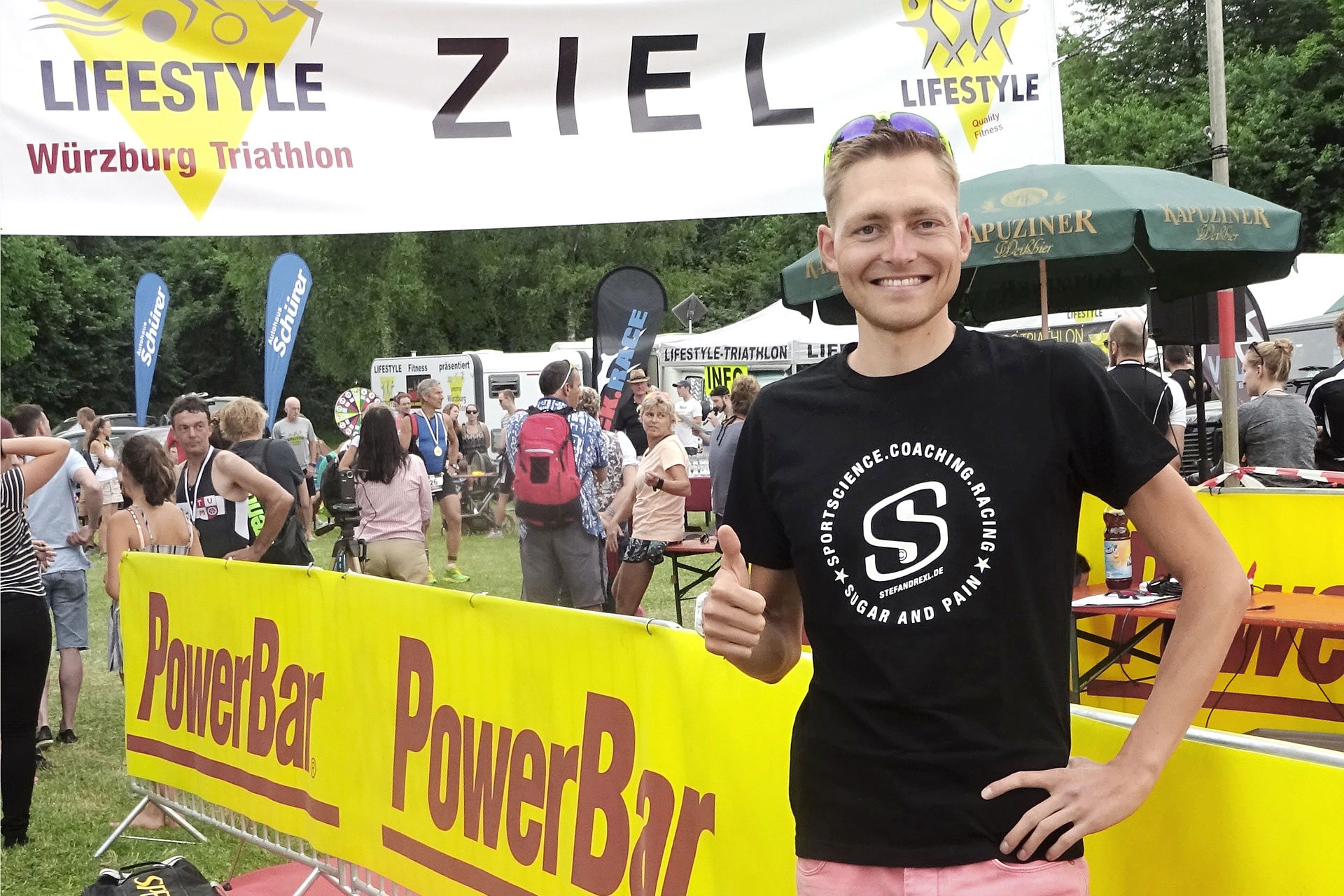 TRIATHLON CHIEMSEE 2017 Starke Erfolge im Kampf gegen die Elemente / Sven Pollert glücklich nach seinem Erfolg auf der Mitteldistanz des Triathlon Würzburg 2017