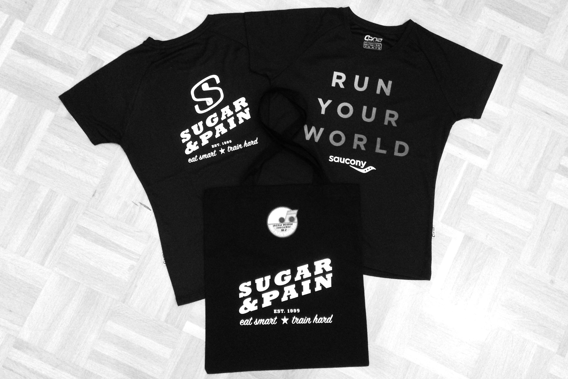 MARATHON MÜNCHEN 2017 SUGAR & PAIN TEAM Run Four Good mit Speed, Spaß und viel / Limited Edition SUGAR & PAIN RUNNING Shirt "Run Your Word" plus SUGAR & PAIN JUNK Bag